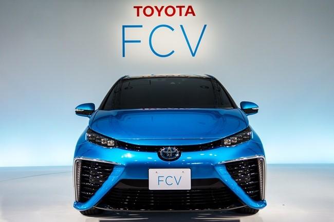 Toyota FCV and hydrogen sedan looks